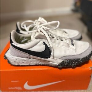 Nike White and Black Waffle Racer 2x